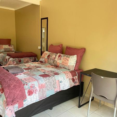 4 On Sirius Polokwane Exterior foto