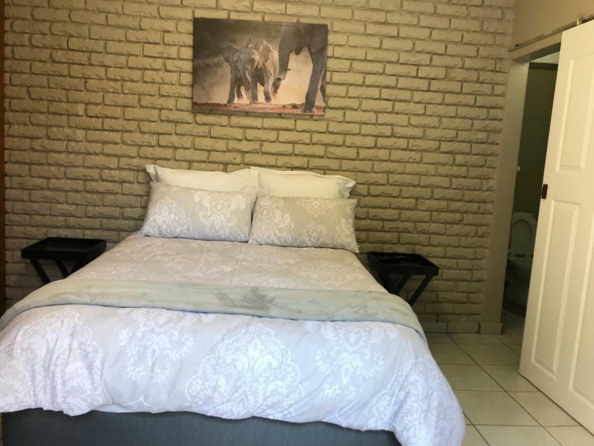 4 On Sirius Polokwane Exterior foto